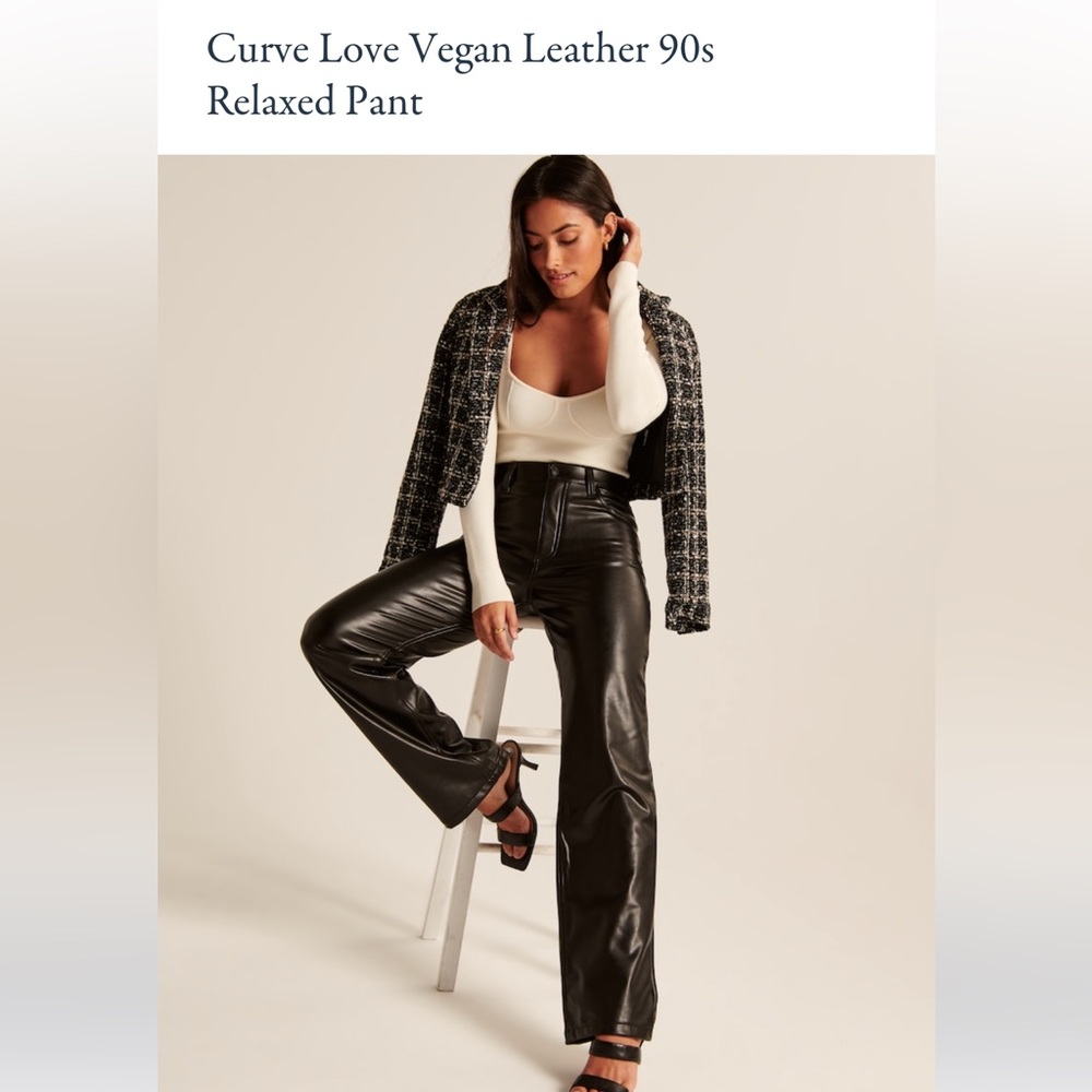 Abercrombie Curve Love Vegan Leather 90s Relaxed Pant
